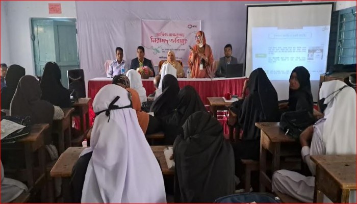 আইএফআইসি ব্যাংক আর্থিক সাক্ষরতায় নিরাপদ ভবিষ্যৎ শীর্ষক আলোচনা