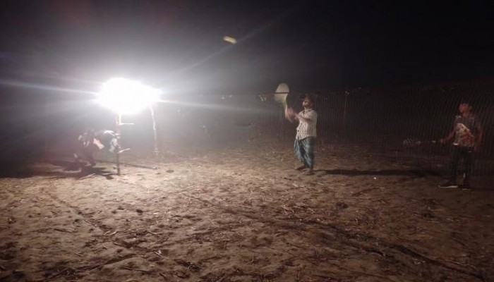 রায়গঞ্জের বিভিন্ন এলাকায় লাইটের আলোয় জমে উঠেছে ব্যাডমিন্টন খেলা