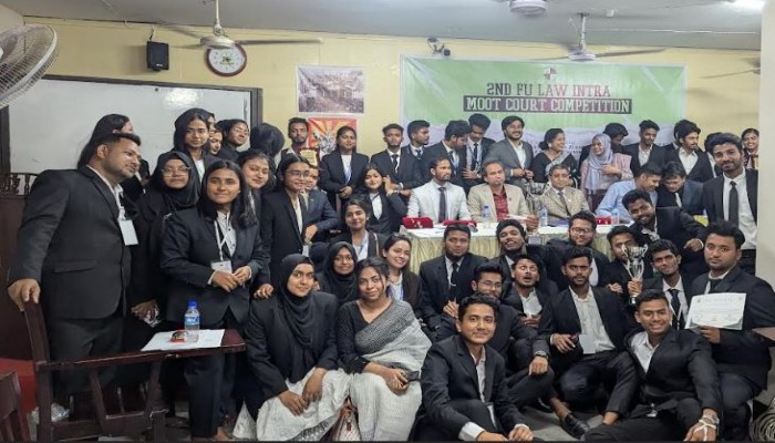 বাস্তবিক আইনি দক্ষতা বৃদ্ধিতে ফেনী ইউনিভার্সিটিতে মুর্ট কোর্ট কম্পিটিশন 