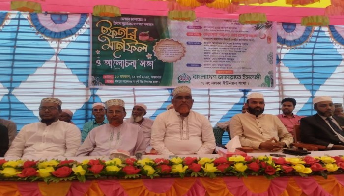 সলঙ্গায় ওলামা মাশায়েখ ও ইমাম মোয়াজ্জিমগণের সম্মানে ইফতার মাহফিল অনুষ্ঠিত