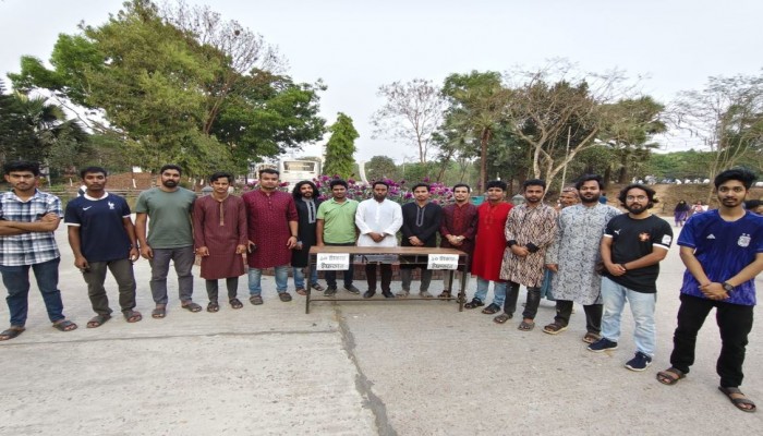 ​মিরাজের ১০ টাকার ইফতার সঙ্গী হলো কুবি ছাত্রদল নেতা শুভ