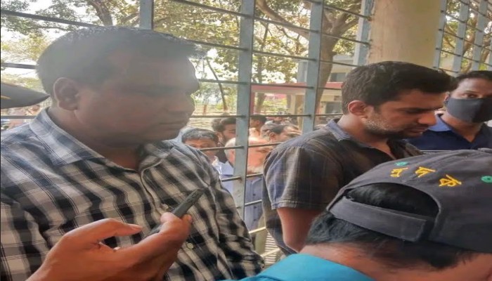 হরিপুরে হিসাব সংরক্ষণ কর্মকর্তা দুদকের হাতে আটক