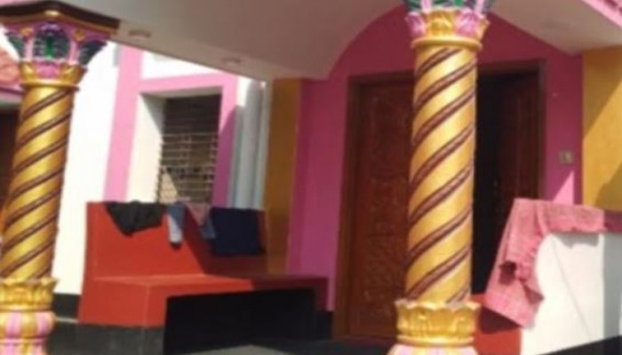 আধুনিকতার ছোঁয়ায় রায়গঞ্জ থেকে হারিয়ে যাচ্ছে ঐতিহ্যবাহী কাচারি ঘর