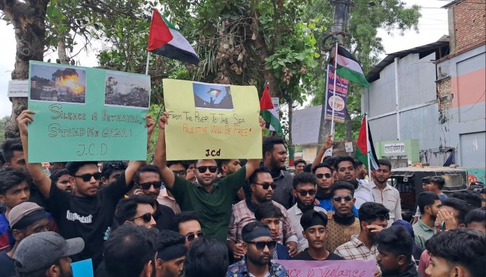 গাজায় গণহত্যার প্রতিবাদে বাগেরহাট ছাত্রদলের বিক্ষোভ, ইসরাইলী পণ্য বয়কটের আহ্বান