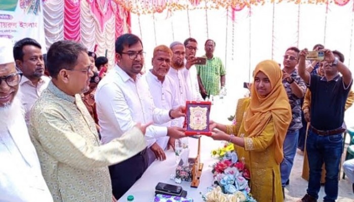 কালিহাতীতে সালাম ক্যাডেট একাডেমির ক্যাডেট কলেজে চান্সপ্রাপ্তদের সংবর্ধনা অনুষ্ঠান