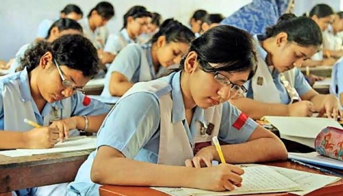 টাঙ্গাইলের ভূঞাপুরে এসএসসি পরীক্ষা দিচ্ছেন প্রায় ৪ হাজার শিক্ষার্থী