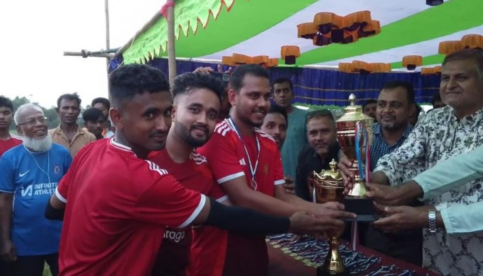 মুন্সীগঞ্জে তারেক, সিফাত স্মৃতি ফুটবল টুর্নামেন্ট অনুষ্ঠিত