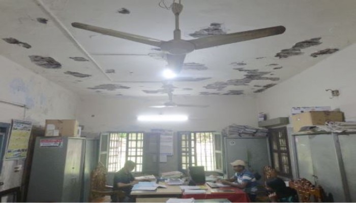 ফুলবাড়ী উপজেলা স্বাস্থ্য কমপ্লেক্সে ৭০ বছর ধরে পরিবার পরিকল্পনার নিজস্ব ভবন নেই॥