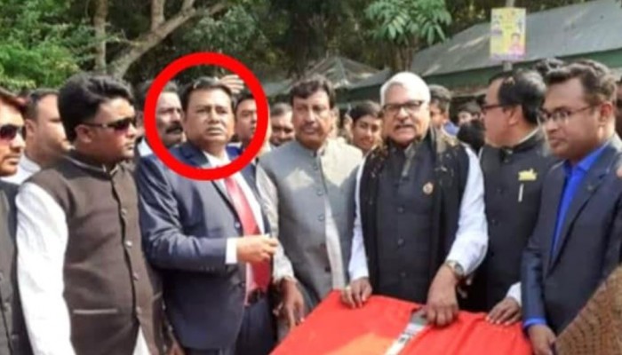 পাবনার সাঁথিয়া মিয়া পুর কলেজ অধ্যক্ষ ও আওয়ামীলীগ নেতা মজিবুর এর বিরুদ্ধে দুর্নীতি ও অনিয়মের অভিযোগ উঠেছে