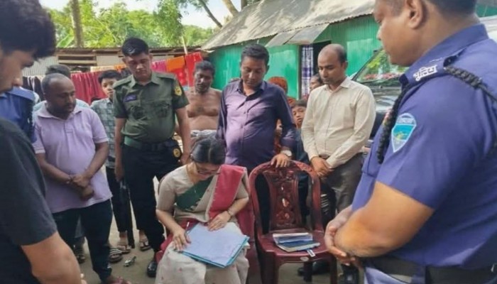 কুমিল্লার লালমাইয়ে গাঁজা সেবনের দায়ে দুই যুবককে কারাদণ্ড দিয়েছেন গ্রাম্যমান আদালত।