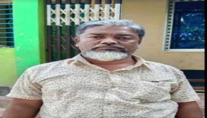 হিজলায় ভূমিদস্যুর বিরুদ্ধে সংবাদ করায় সাংবাদিকদের নামে মামলা।