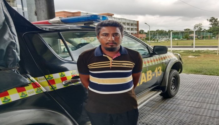 বিপুল পরিমান গাঁজাসহ ০১ জন মাদক ব্যবসায়ী গ্রেফতার।