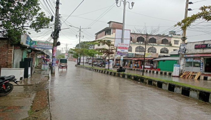 সক্রিয় মৌসুমি বায়ুর প্রভাবে উপকূলে বৃষ্টিপাত, পায়রা বন্দরে ৩ নম্বর সতর্ক সংকেত