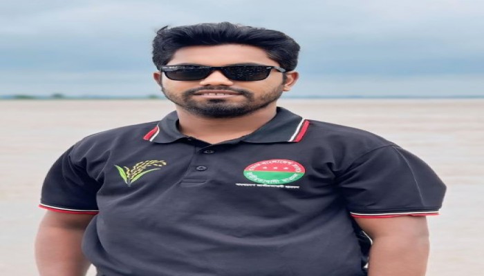আ'লীগ নেতাকর্মীদের সঙ্গে নিয়ে স্কুলের গাছ চুরির সময় ছাত্রদল নেতা আটক