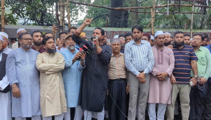 ২৪ ঘণ্টার মধ্যে গোপালগঞ্জ ফ্যাসিবাদের দোসরদের গ্রেফতার করে আইনের আওতায় আনতে হবে- ডক্টর শফিকুল ইসলাম মাসুদ