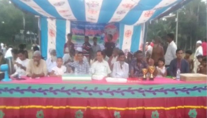 রায়গঞ্জের গ্রামপাঙ্গাসী পূর্বপাড়া তরুন সংঘ কর্তৃক আয়োজিত ফুটবল ফাইনাল খেলা অনুষ্ঠিত।