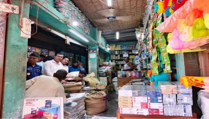 ময়মনসিংহে পরিবেশ অধিদপ্তরের মোবাইল কোর্ট পরিচালিত ও জরিমানা আদায়।