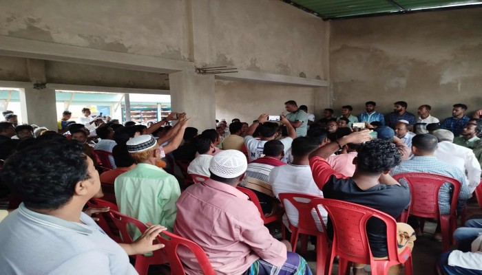 আসন পূর্ণবিন্যাসের খবরে বিজয়নগরে আন্দোলন অব্যাহত রয়েছে