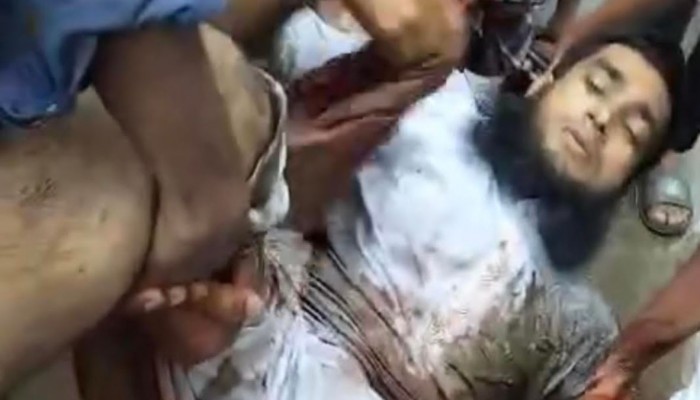চলতি ট্রেনে উঠতে গিয়ে এক যুবক পা হারালেন