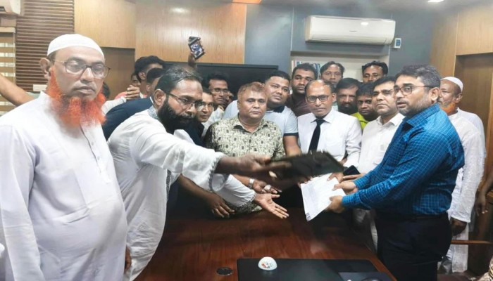 আসন পূর্ণবিন্যাসের বিভক্ত ৩ ইউনিয়ন ফিরিয়ে আনতে স্মারকলিপি প্রদান