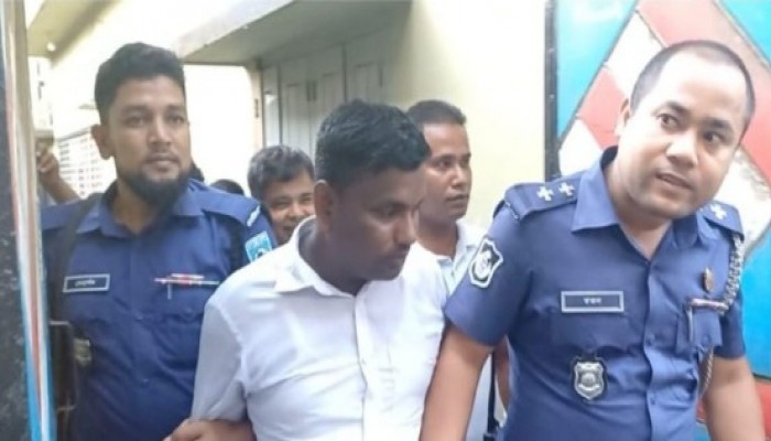 সেটেলমেন্ট অফিসে দালালের দৌরাত্ম, দুদকের অভিযানে আটক ৪ জন