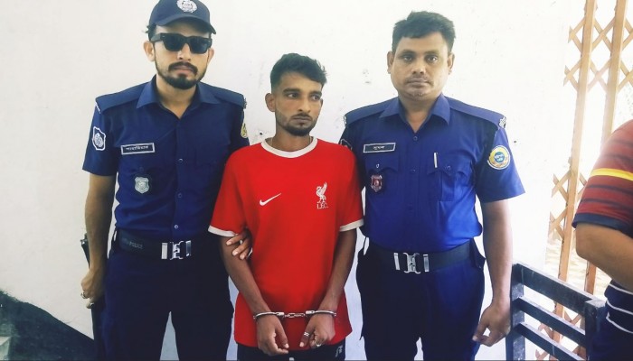 হিজলায় মাদক বিরোধী অভিযানে আটক - ১
