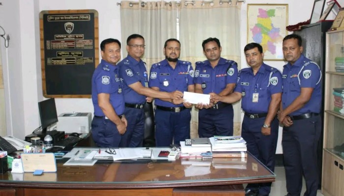 এসআই (নিঃ) মোহাম্মদ বিল্লাল মিয়া পিবিআই চিফ কর্তৃক আর্থিকভাবে পুরস্কার পেলেন