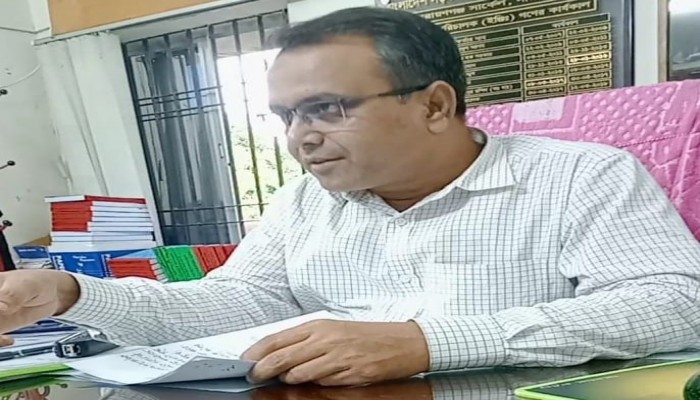 স্বৈরাচারের দোসর জালিয়াতি ঘুষ দুর্নীতির একাধিক অভিযোগ থাকার পরও বহাল তবিয়তে নারায়ণগঞ্জ বিআরটিএর সহকারী পরিচালক মাহবুবুর রহমান