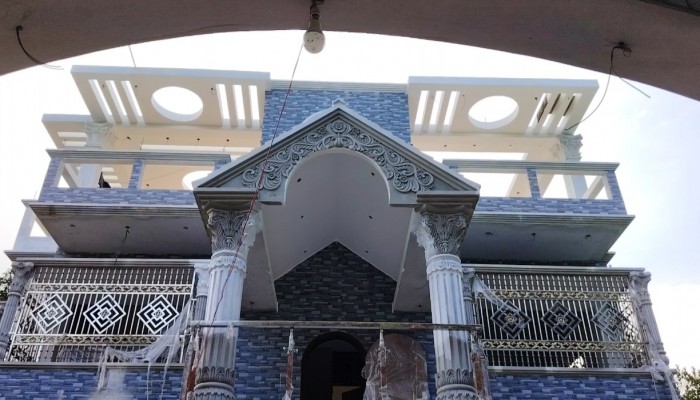 প্রবাসীর বাড়ি নির্মাণে চাঁদাবাজির অভিযোগ!