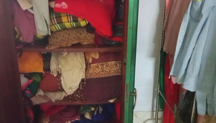 তানোরে এক রাতে দুই বাড়িতে দুর্ধর্ষ ডাকাতি: স্বর্ণালংকারসহ মালামাল লুট