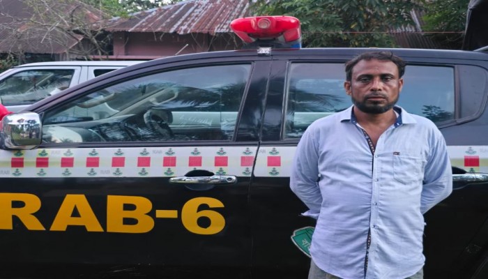কলাপাড়ায় এক জেলে পিটিয়ে মারার ঘটনায় আসামী আটক।