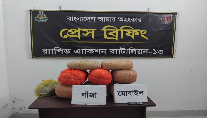 র‌্যাবের পৃথক অভিযানে বিপুল পরিমাণ ফেন্সিডিল ও গাঁজাসহ ৫ জন মাদক ব্যবসায়ী গ্রেফতার।