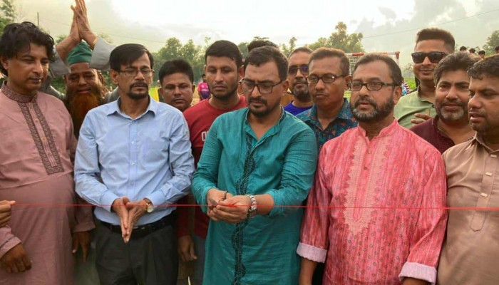 ব্রাহ্মণপাড়া ফ্রেন্ডস ক্লাবের আয়োজনে ফুটবল টুর্ণামেন্ট উদ্বোধন