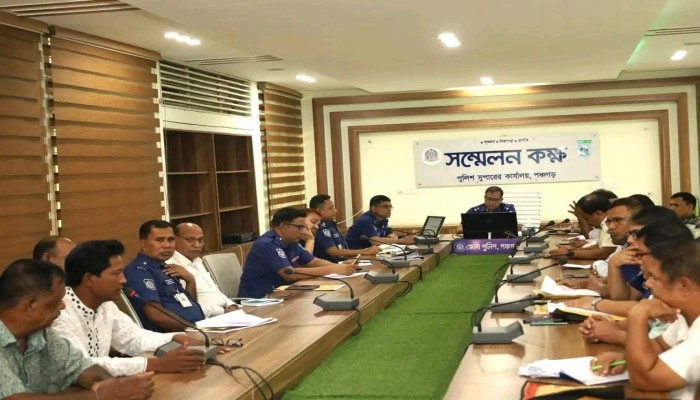 পঞ্চগড়ে শারদীয় দুর্গাপূজা উপলক্ষে মতবিনিময় সভা অনুষ্ঠিত