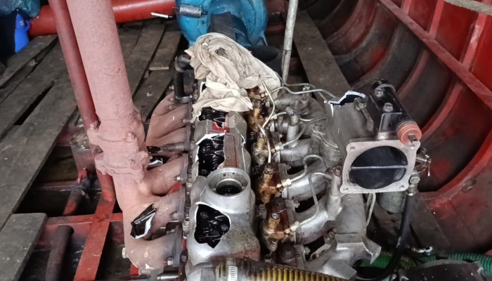 হিজলায় বালু উত্তোলনকারী অবৈধ ড্রেজার মেশিন বিনষ্ট।