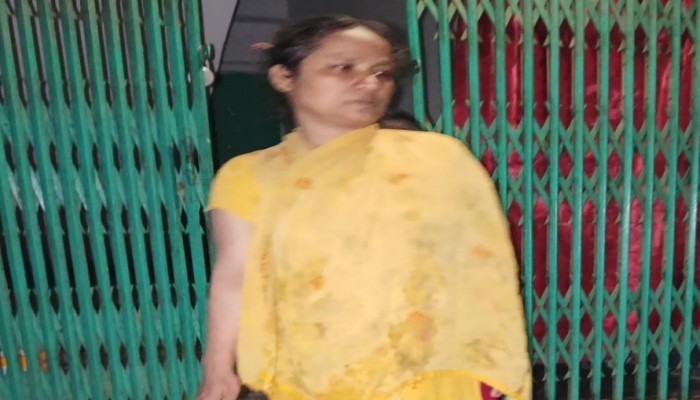 মিঠাপুকুর হাসপাতাল থেকে প্রসূতিকে ডেকে নার্সের বাসায়,নবজাতকের মৃত্যু