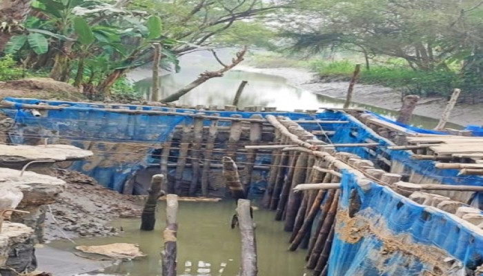 কাউখালীতে ৩৫ কোটি টাকার উন্নয়নের কাজ না করে ঠিকাদার  নিরুদ্দেশ