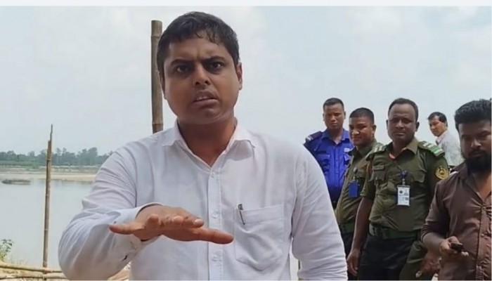 বিতর্কিত মন্তব্যে ঘাটের দায়িত্ব হারালেন ম্যাজিস্ট্রেট