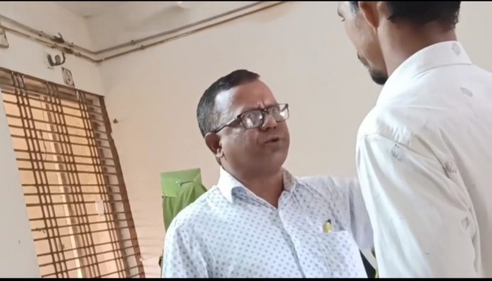 পঞ্চগড়ে হাসপাতালের আরএমও’র কুরুচিপূর্ণ ভিডিও ভাইরাল, ক্ষোভে ফুঁসছে সাধারণ মানুষ