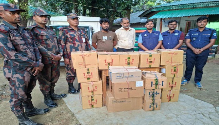 মিয়ানমারে পাচারকালে স্কয়ার কোম্পানীর বিপুল ঔষধ-গাড়ি-চালকসহ আটক ৩