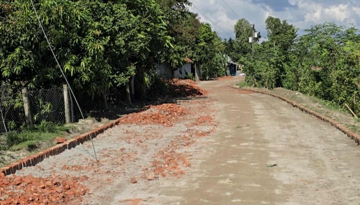 উন্নয়নের নামে লুটপাট, ১৮ কোটি টাকার প্রকল্পে ব্যাপক দুর্নীতি?