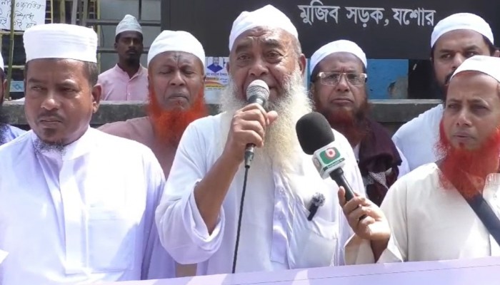 জুলাই সনদের আইনি ভিত্তি নিশ্চিত করে পি আর পদ্ধতিতে জাতীয় নির্বাচনের দাবিতে যশোরে ইসলামী আন্দোলনের বিক্ষোভ মিছিল ও সমাবেশ