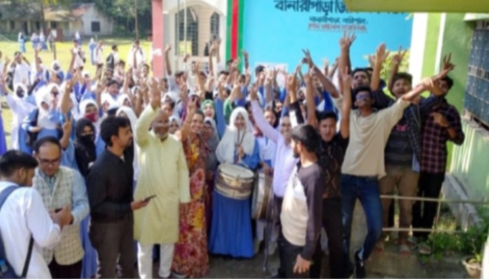 এইচএসসি পরীক্ষার ফলাফলে  এবারও বানারীপাড়া ডিগ্রি কলেজের উপজেলায় শ্রেষ্ঠত্বের গৌরব অর্জন