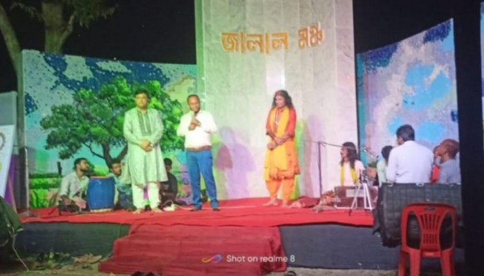 ‎১৬ লক্ষ টাকা ব্যয়ে নির্মিত কেন্দুয়ার জালাল মঞ্চ  ‎