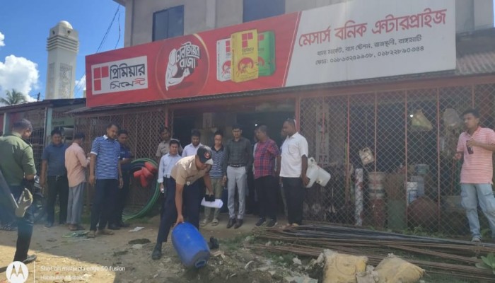 রাজস্থলীতে অনুমোদনবিহীন স্পিরিট রাখায় দুই দোকানিকে জরিমানা ও কারাদণ্ড