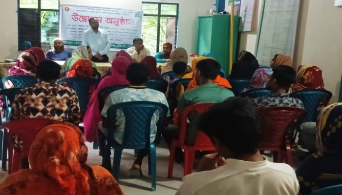 কাউখালীতে ৭ দিনব্যাপী বাড়ন্ত মুরগি পালন বিষয়ক প্রশিক্ষণ উদ্বোধন