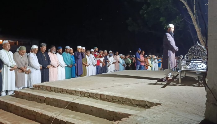 শ্রদ্ধা ও ভালোবাসায় চির-বিদায় নিলেন আলহাজ্ব আব্দুল গাফফার তালুকদার।