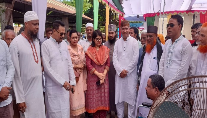 বোয়ালখালীতে ফ্রি চক্ষু চিকিৎসা