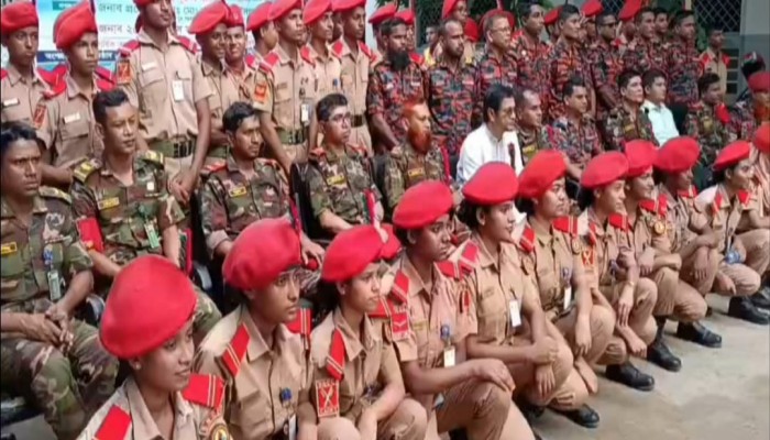 হোসেনপুর সরকারি ডিগ্রি কলেজে বিএনসিসির ফায়ার ফাইটিং প্রশিক্ষণ অনুষ্ঠিত