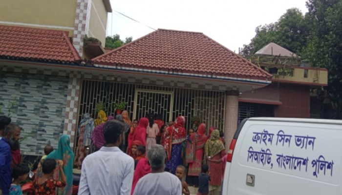 বদরগঞ্জে কুড়িগ্রামের সাবেক ভিসির বাড়িতে দুর্ধর্ষ ডাকাতি।